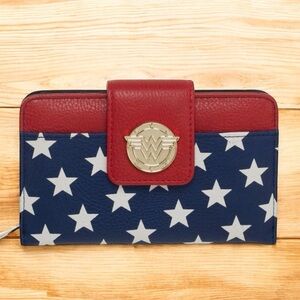 DC Comics Wonder Woman Suit Up Wallet NWT